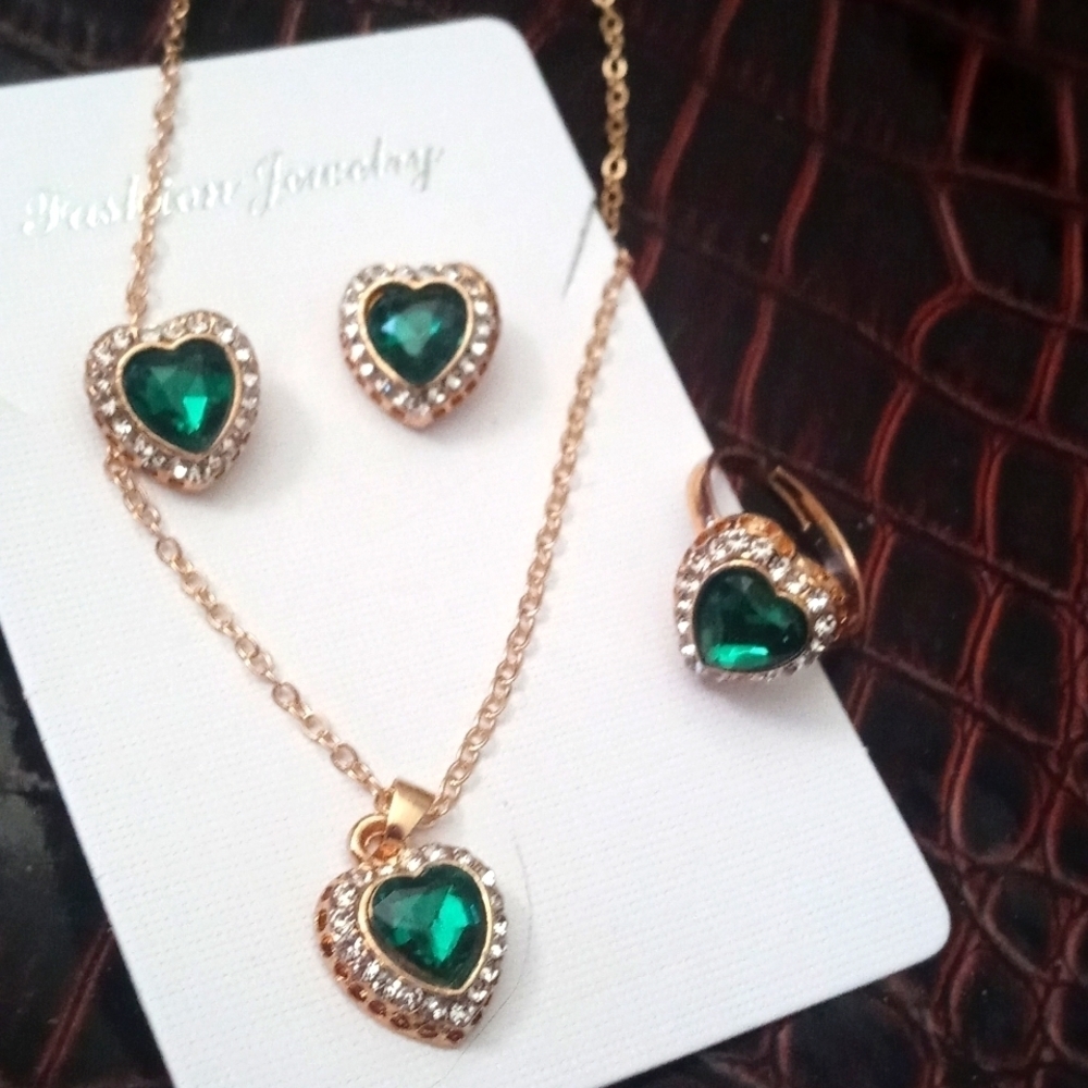 Necklace set diamonds simulated gold plated earrings, bracelet